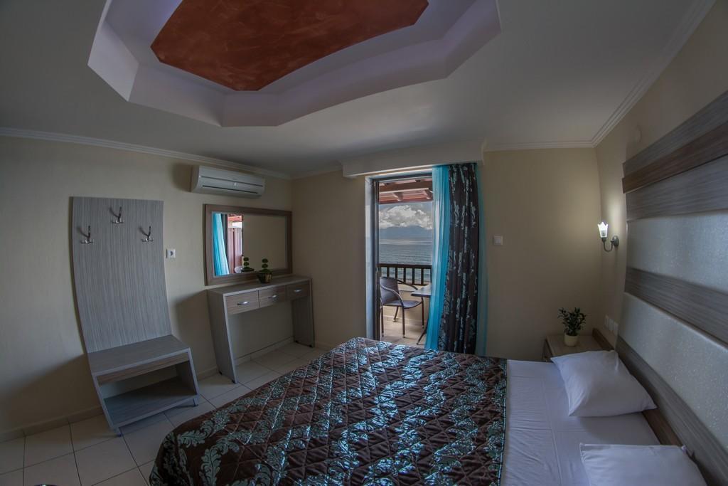 House Kostas On The Beach Sarti Ngoại thất bức ảnh