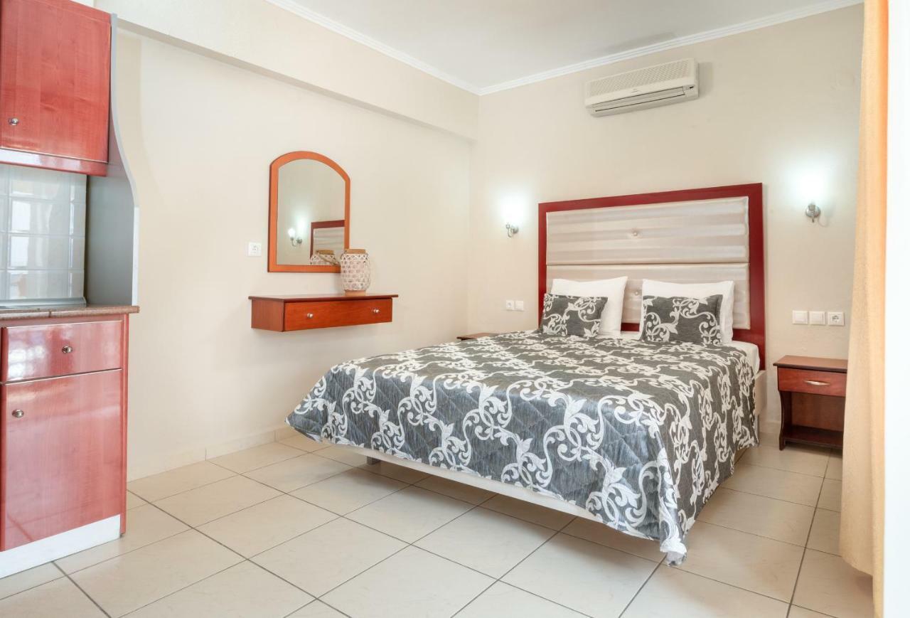 House Kostas On The Beach Sarti Ngoại thất bức ảnh